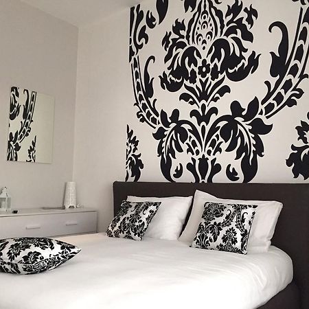 Lm House Apartment Lonato Luaran gambar