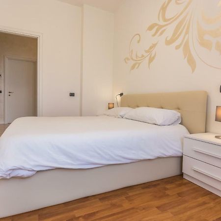 Lm House Apartment Lonato Luaran gambar