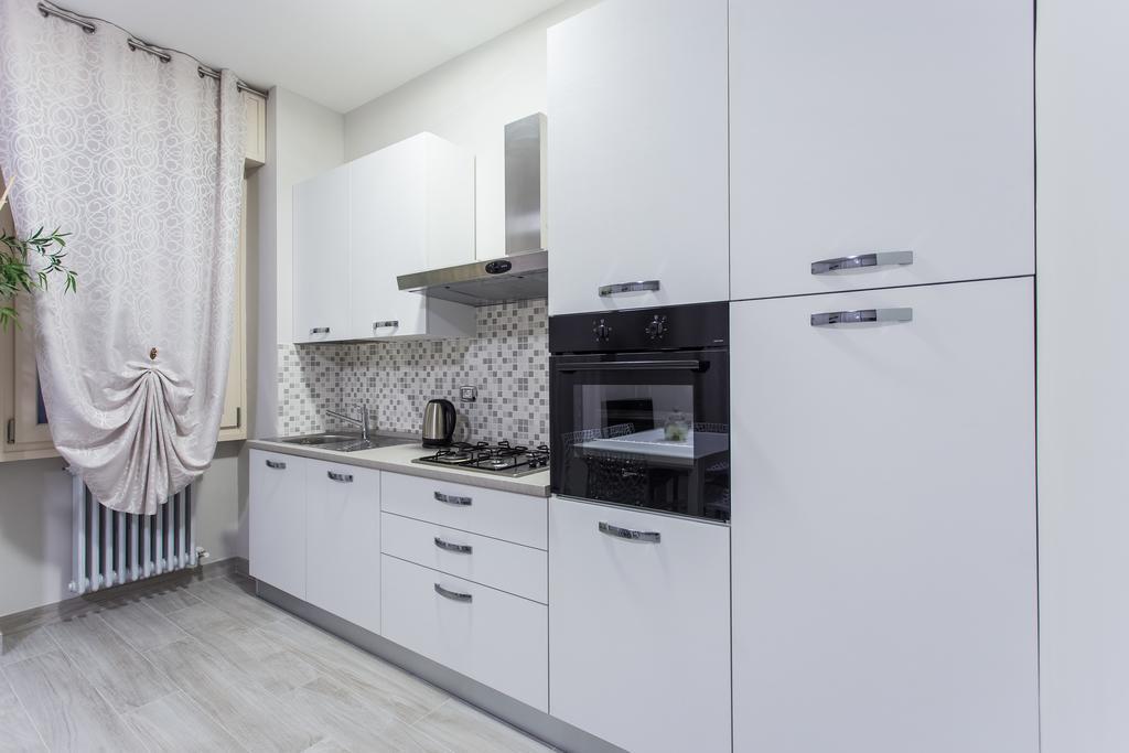 Lm House Apartment Lonato Luaran gambar