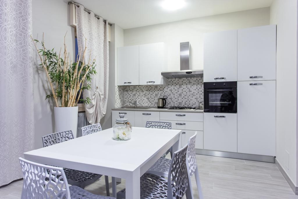 Lm House Apartment Lonato Luaran gambar