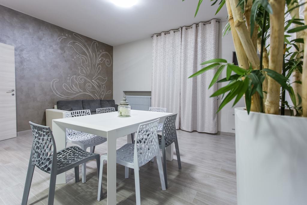 Lm House Apartment Lonato Luaran gambar