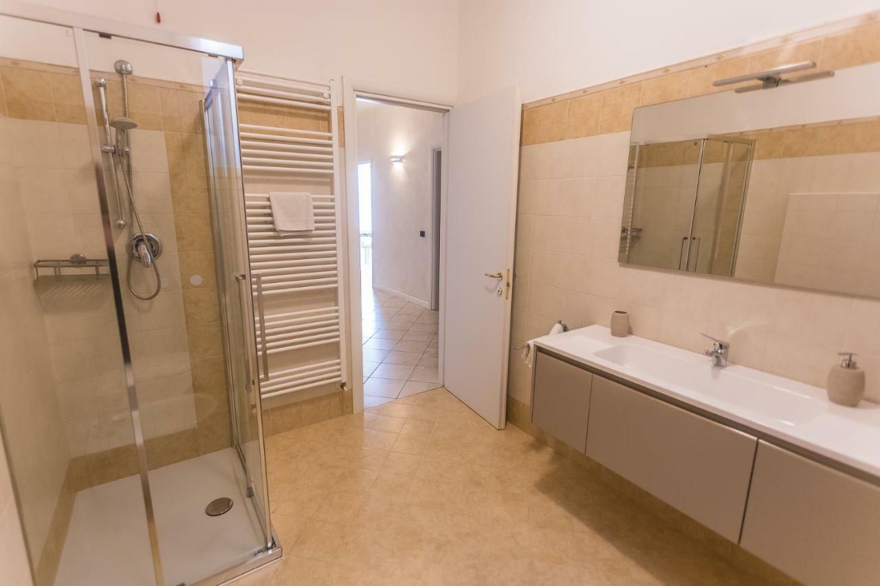 Lm House Apartment Lonato Luaran gambar